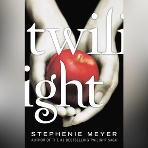 Twilight by Stephenie Meyer - Paperback